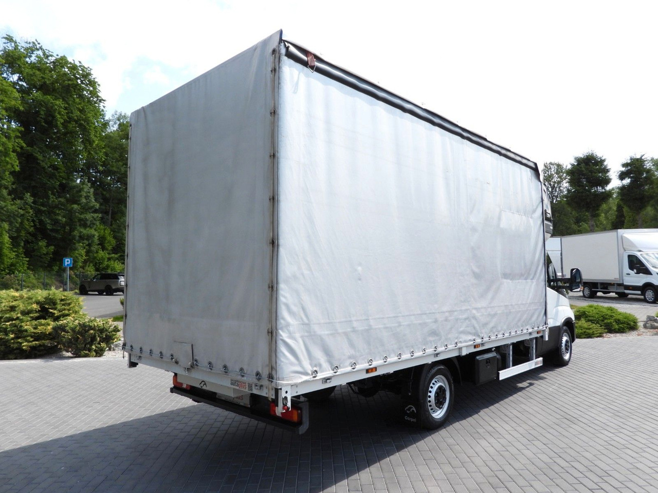 Iveco DAILY 35S18 PRITSCHE PLANE 10 PALETTEN TEMPOMAT - Тентованный фургон: фото 3 Iveco DAILY 35S18 PRITSCHE PLANE 10 PALETTEN TEMPOMAT - Тентованный фургон: фото 3