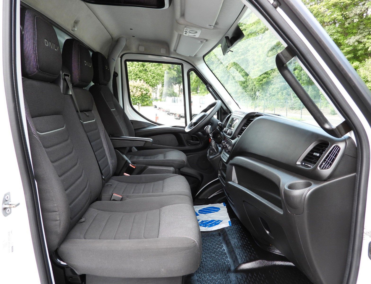 Тентованный фургон Iveco DAILY 35S18 PRITSCHE PLANE 10 PALETTEN TEMPOMAT: фото 27