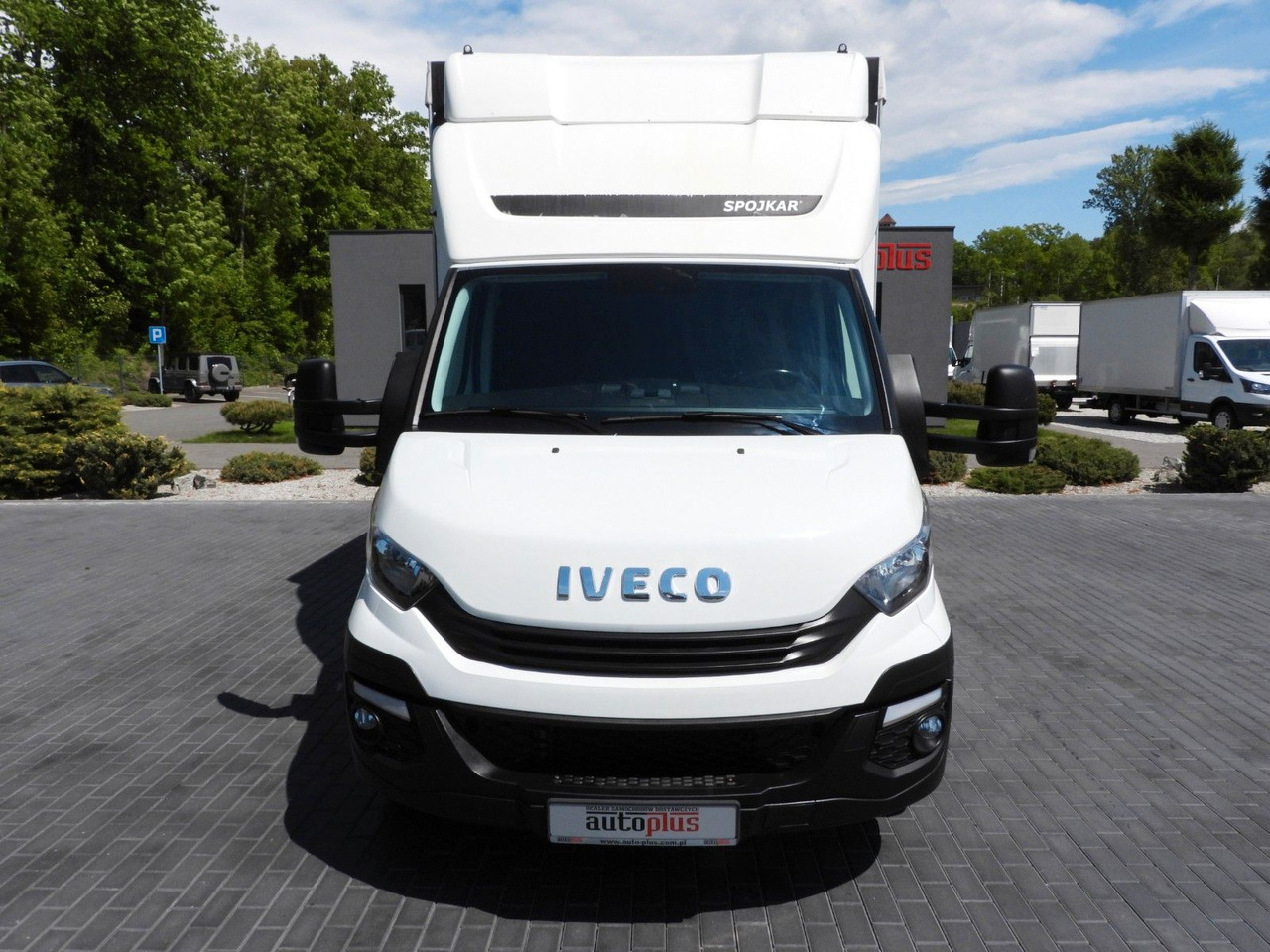 Iveco DAILY 35S18 PRITSCHE PLANE 10 PALETTEN WEBASTO - Тентованный фургон, Грузопассажирский фургон: фото 5 Iveco DAILY 35S18 PRITSCHE PLANE 10 PALETTEN WEBASTO - Тентованный фургон, Грузопассажирский фургон: фото 5
