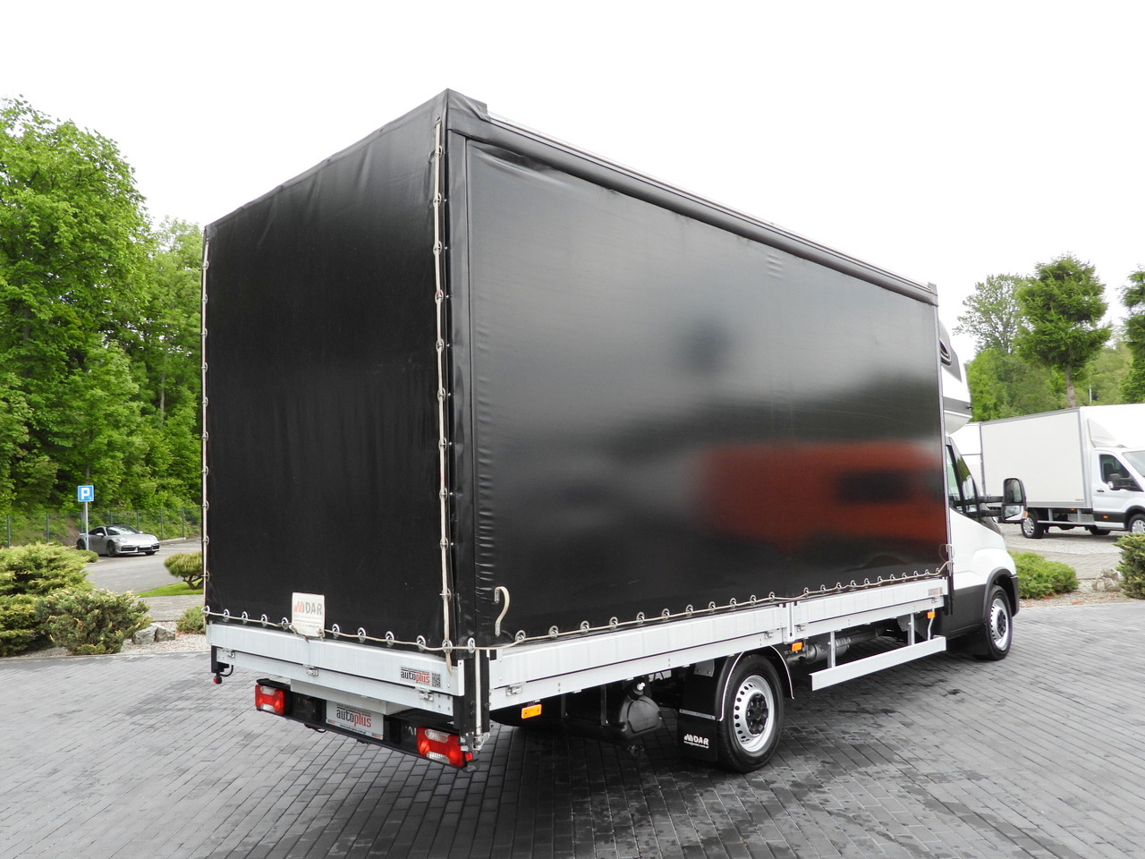 Iveco DAILY 35S18 PRITSCHE PLANE 10 PALETTEN WEBASTO - Тентованный фургон: фото 3 Iveco DAILY 35S18 PRITSCHE PLANE 10 PALETTEN WEBASTO - Тентованный фургон: фото 3