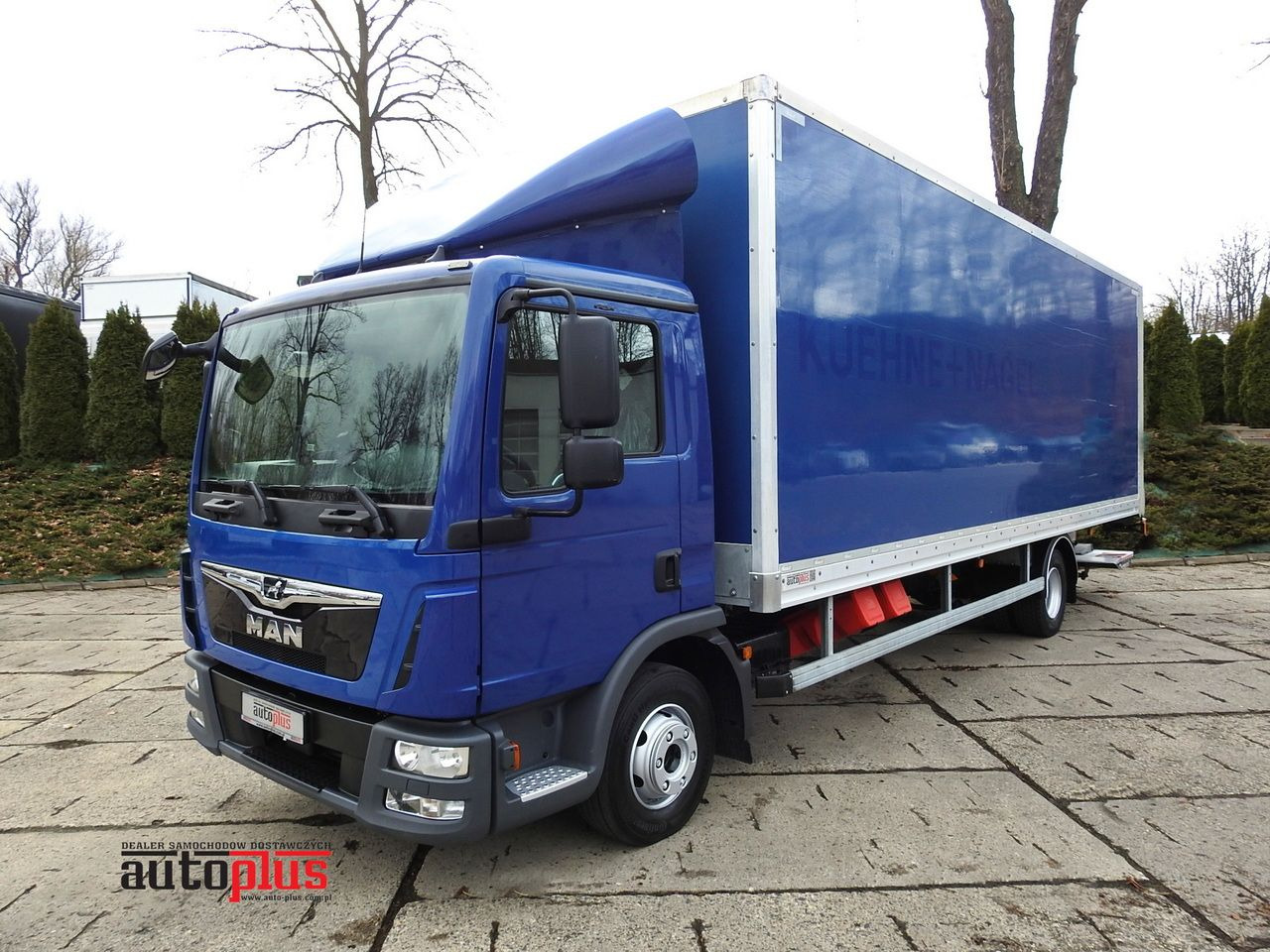 MAN TGL 12.220 BOX LIFT 18 PALLETS CRUISE CONTROLAIR CONDITIONING PNEUMATICS AUTOMATIC TWIN WHEELS 220HP - Фургон с закрытым кузовом: фото 1 MAN TGL 12.220 BOX LIFT 18 PALLETS CRUISE CONTROLAIR CONDITIONING PNEUMATICS AUTOMATIC TWIN WHEELS 220HP - Фургон с закрытым кузовом: фото 1
