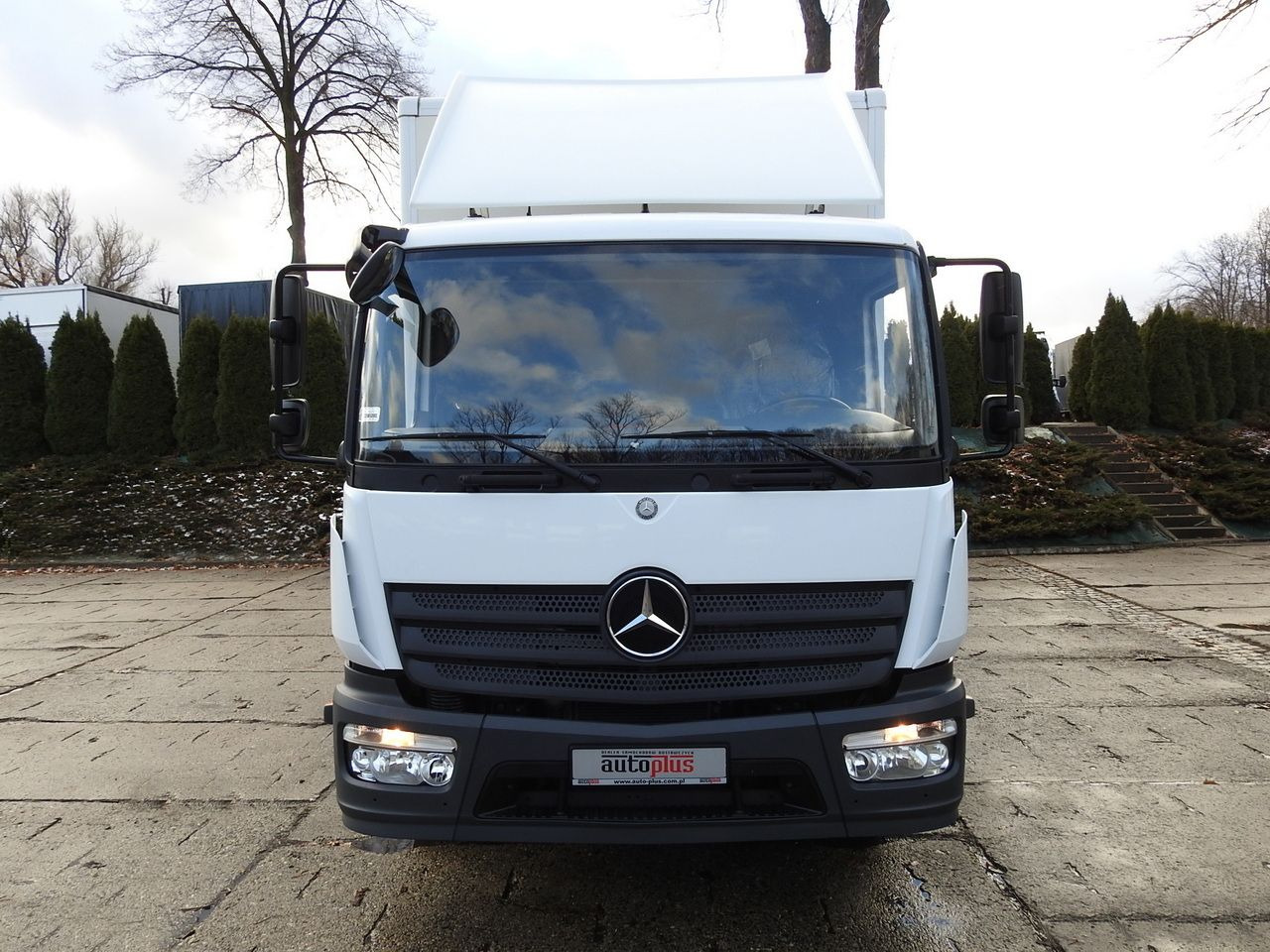 MERCEDES ATEGO 12.24 BOX LIFT 18 PALLETS CRUISE CONTROL AUTOMATIC TRANSMISSION TWIN WHEELS AIR CONDITIONING 240HP - Фургон с закрытым кузовом: фото 5 MERCEDES ATEGO 12.24 BOX LIFT 18 PALLETS CRUISE CONTROL AUTOMATIC TRANSMISSION TWIN WHEELS AIR CONDITIONING 240HP - Фургон с закрытым кузовом: фото 5