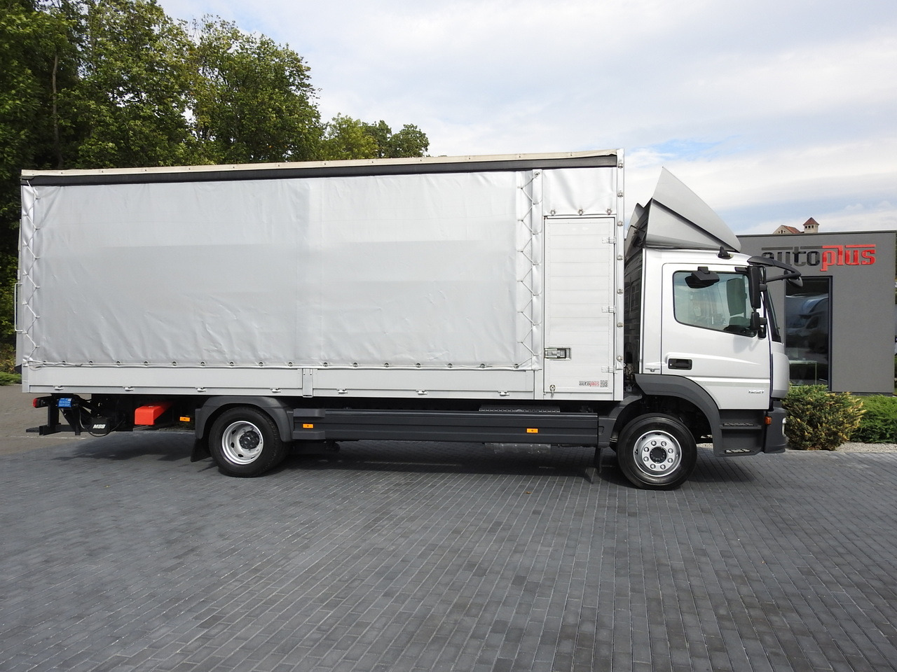 Тентованный фургон MERCEDES ATEGO 1221 TARPAULIN LIFT 16 PALLETS WEBASTO AIR CONDITIONING PNEUMATICS TWIN WHEELS  230HP: фото 7
