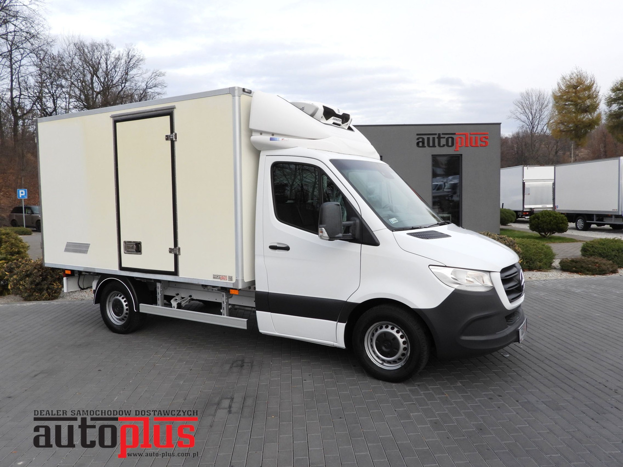 MERCEDES SPRINTER 314 REGRIGERATOR BOX -1*C CRUISE CONTROL NAVIGATION AIR CONDITIONING 140HP - Фургон-рефрижератор: фото 1 MERCEDES SPRINTER 314 REGRIGERATOR BOX -1*C CRUISE CONTROL NAVIGATION AIR CONDITIONING 140HP - Фургон-рефрижератор: фото 1