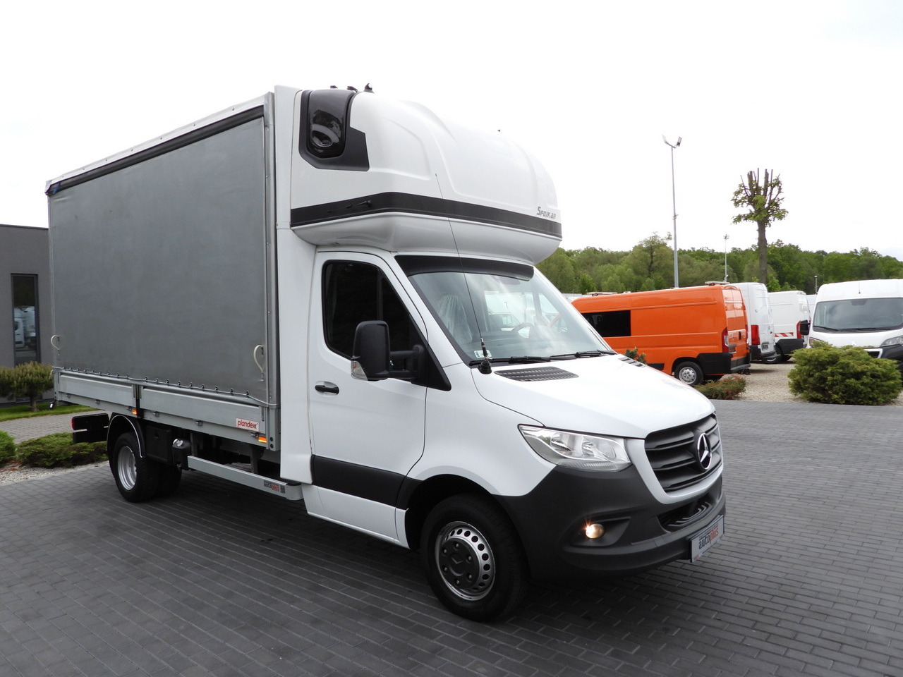 MERCEDES SPRINTER 519  TARPAULIN 8 PALLETS WEBASTO CRUISE CONTROL TWIN WHEELS AIR CONDITIONING  190HP - Тентованный фургон: фото 4 MERCEDES SPRINTER 519  TARPAULIN 8 PALLETS WEBASTO CRUISE CONTROL TWIN WHEELS AIR CONDITIONING  190HP - Тентованный фургон: фото 4