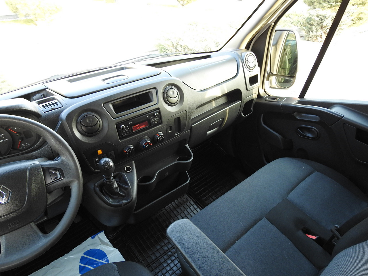 Цельнометаллический фургон RENAULT MASTER BOX DELIVERY VAN 7 SEATS CRUISE CONTROL AIR CONDITIONING 130HP: фото 26 Цельнометаллический фургон RENAULT MASTER BOX DELIVERY VAN 7 SEATS CRUISE CONTROL AIR CONDITIONING 130HP: фото 26