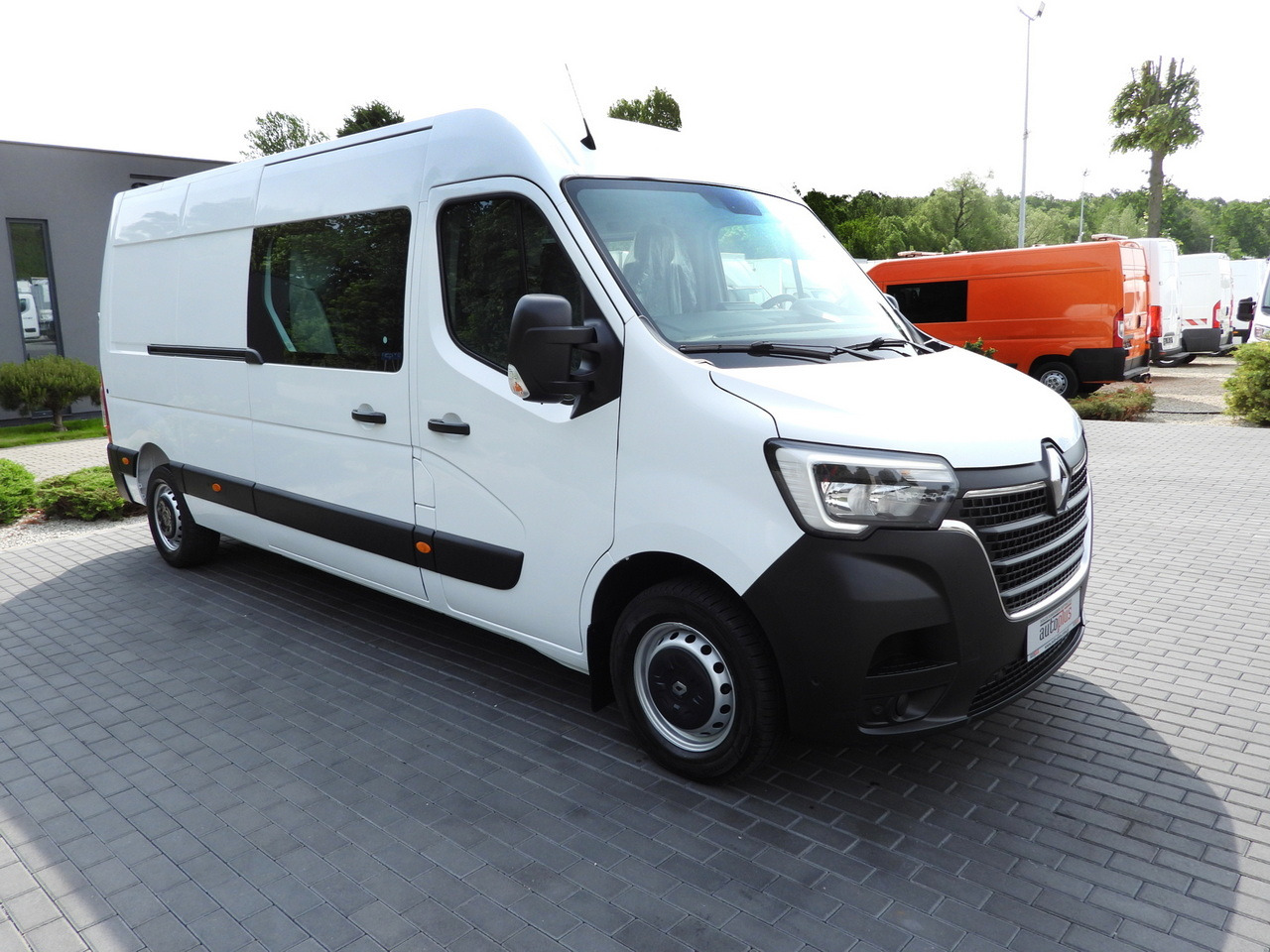 RENAULT MASTER BOX DELIVERY VAN 7 SEATS CRUISE CONTROL NAVIGATION LED LIGHTS AIR CONDITIONING 140HP - Цельнометаллический фургон: фото 4 RENAULT MASTER BOX DELIVERY VAN 7 SEATS CRUISE CONTROL NAVIGATION LED LIGHTS AIR CONDITIONING 140HP - Цельнометаллический фургон: фото 4