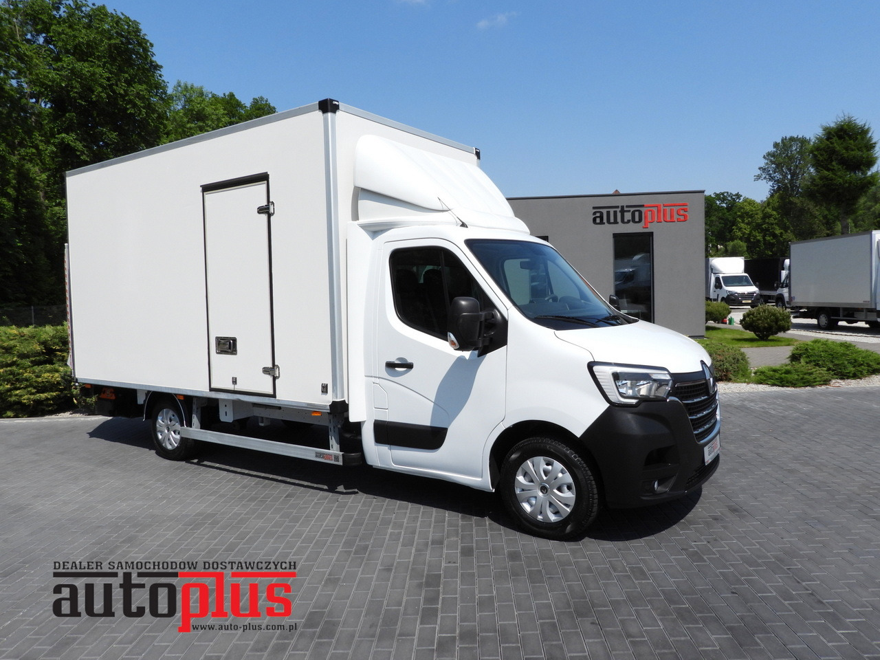 RENAULT MASTER BOX LIFT 8 PALLETS CRUISE CONTROL LED LIGHTS AIR CONDITIONING 165HP - Фургон с закрытым кузовом: фото 1 RENAULT MASTER BOX LIFT 8 PALLETS CRUISE CONTROL LED LIGHTS AIR CONDITIONING 165HP - Фургон с закрытым кузовом: фото 1