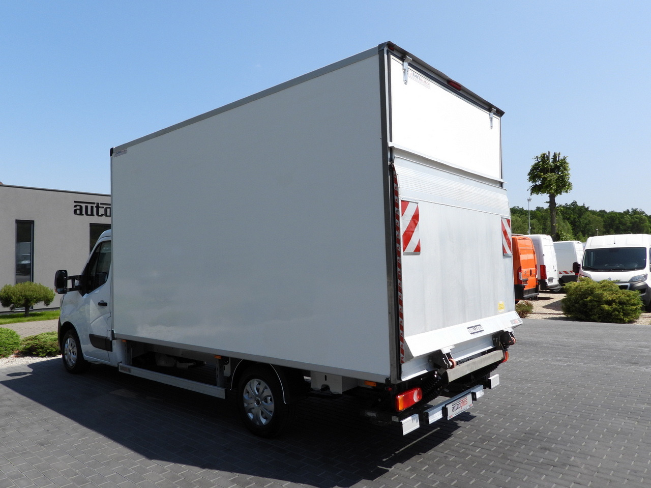 Фургон с закрытым кузовом RENAULT MASTER  BOX LIFT 8 PALLETS CRUISE CONTROL LED LIGHTS AIR CONDITIONING  165HP: фото 10