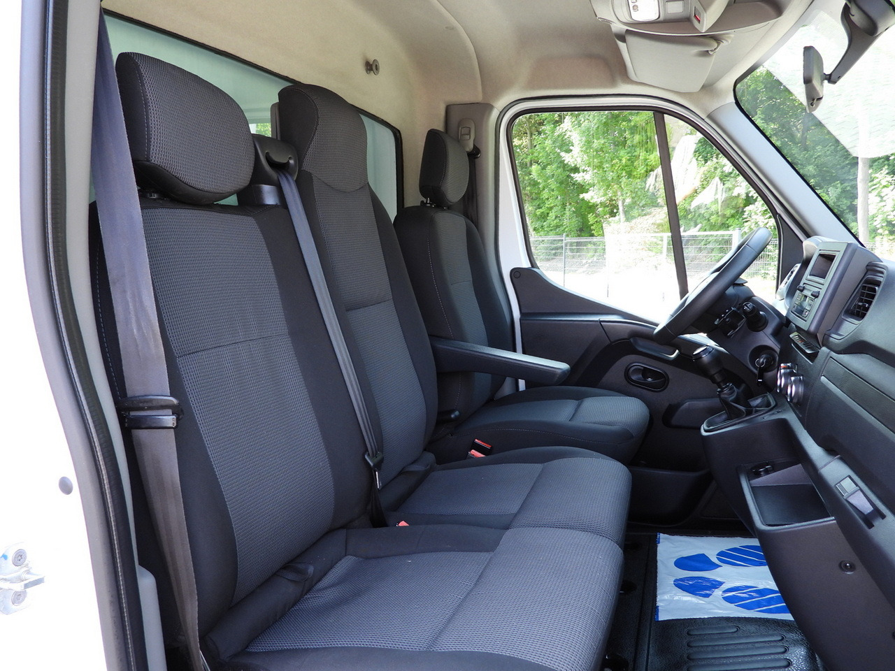 Фургон с закрытым кузовом RENAULT MASTER  BOX LIFT 8 PALLETS CRUISE CONTROL LED LIGHTS AIR CONDITIONING  165HP: фото 37