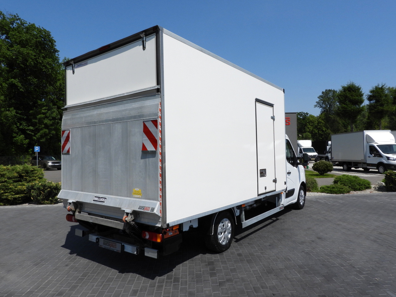 RENAULT MASTER BOX LIFT 8 PALLETS CRUISE CONTROL LED LIGHTS AIR CONDITIONING 165HP - Фургон с закрытым кузовом: фото 3 RENAULT MASTER BOX LIFT 8 PALLETS CRUISE CONTROL LED LIGHTS AIR CONDITIONING 165HP - Фургон с закрытым кузовом: фото 3