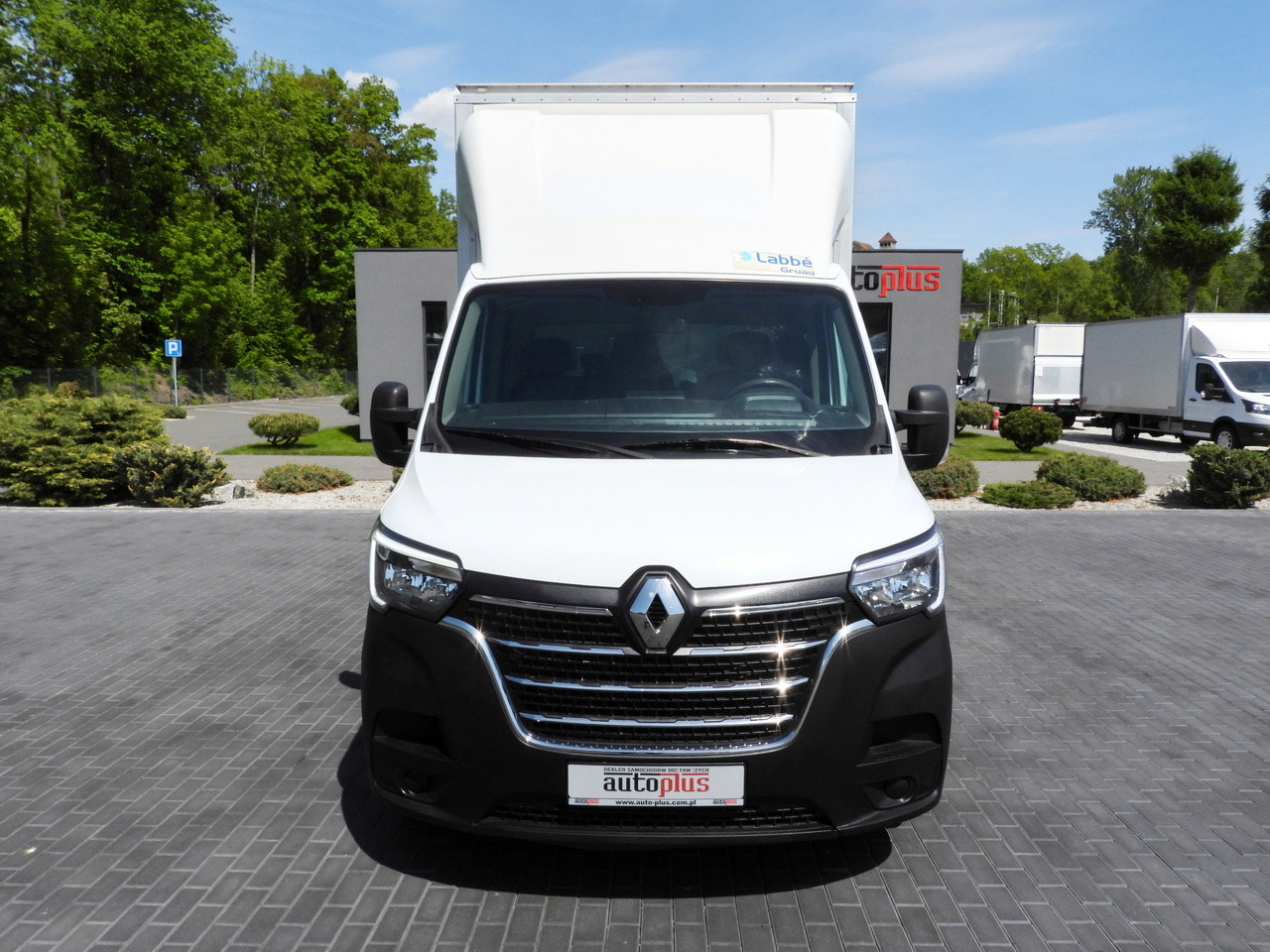 RENAULT MASTER BOX LIFT 8 PALLETS CRUISE CONTROL NAVIGATION LED LIGHTS TWIN WHEELS AIR CONDITIONING 145HP - Фургон с закрытым кузовом: фото 5 RENAULT MASTER BOX LIFT 8 PALLETS CRUISE CONTROL NAVIGATION LED LIGHTS TWIN WHEELS AIR CONDITIONING 145HP - Фургон с закрытым кузовом: фото 5