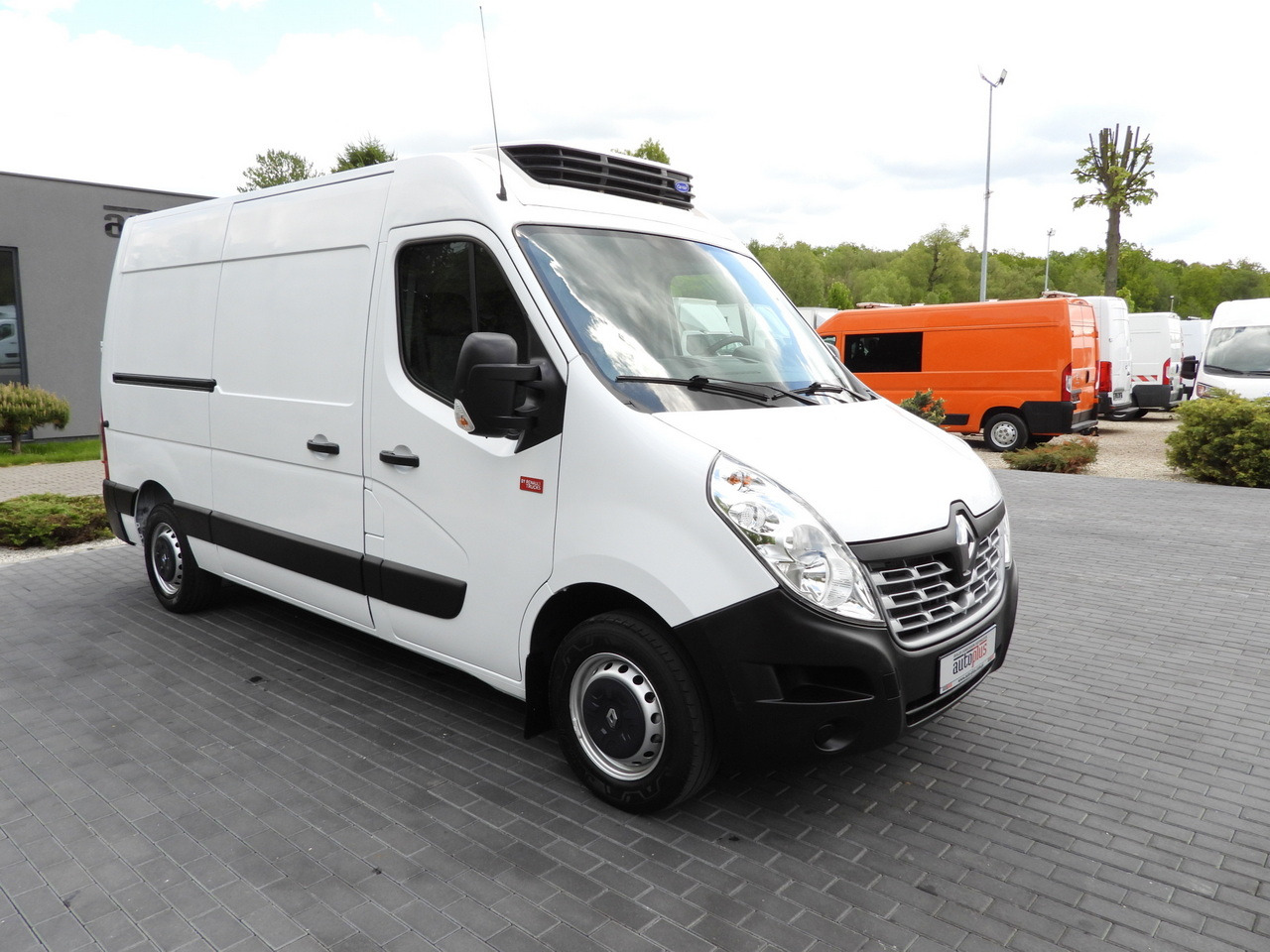 RENAULT MASTER REFRIGERATOR VAN -20*C POWER SUPPLY 230V CRUISE CONTROL AIR CONDITIONING 145HP - Фургон-рефрижератор: фото 4 RENAULT MASTER REFRIGERATOR VAN -20*C POWER SUPPLY 230V CRUISE CONTROL AIR CONDITIONING 145HP - Фургон-рефрижератор: фото 4