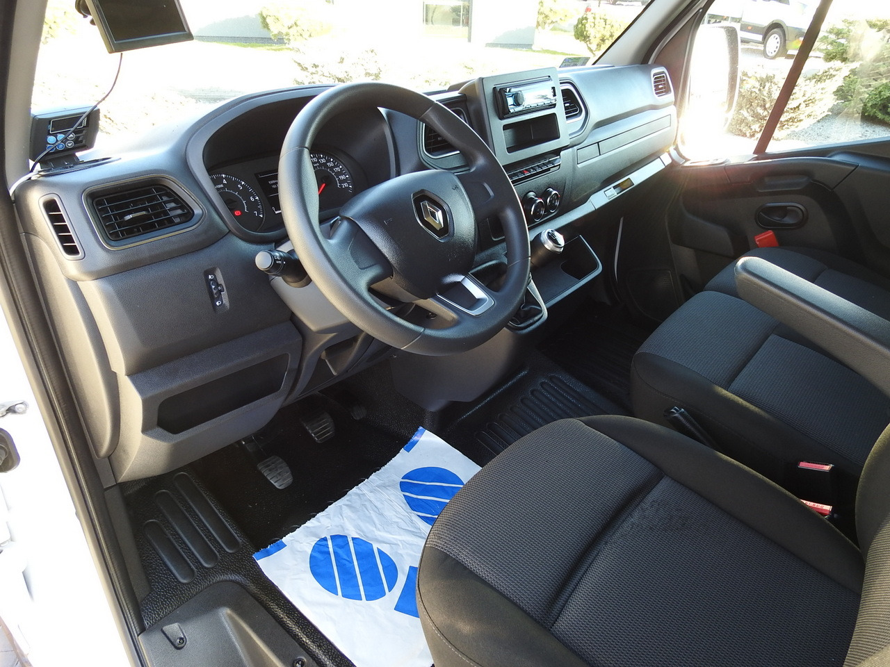 RENAULT MASTER REFRIGERATOR VAN -5*C HEATING FUNCTION POWER SUPPLY 230V AIR CONDITIONING LED LIGHTS 135HP - Фургон-рефрижератор: фото 2 RENAULT MASTER REFRIGERATOR VAN -5*C HEATING FUNCTION POWER SUPPLY 230V AIR CONDITIONING LED LIGHTS 135HP - Фургон-рефрижератор: фото 2