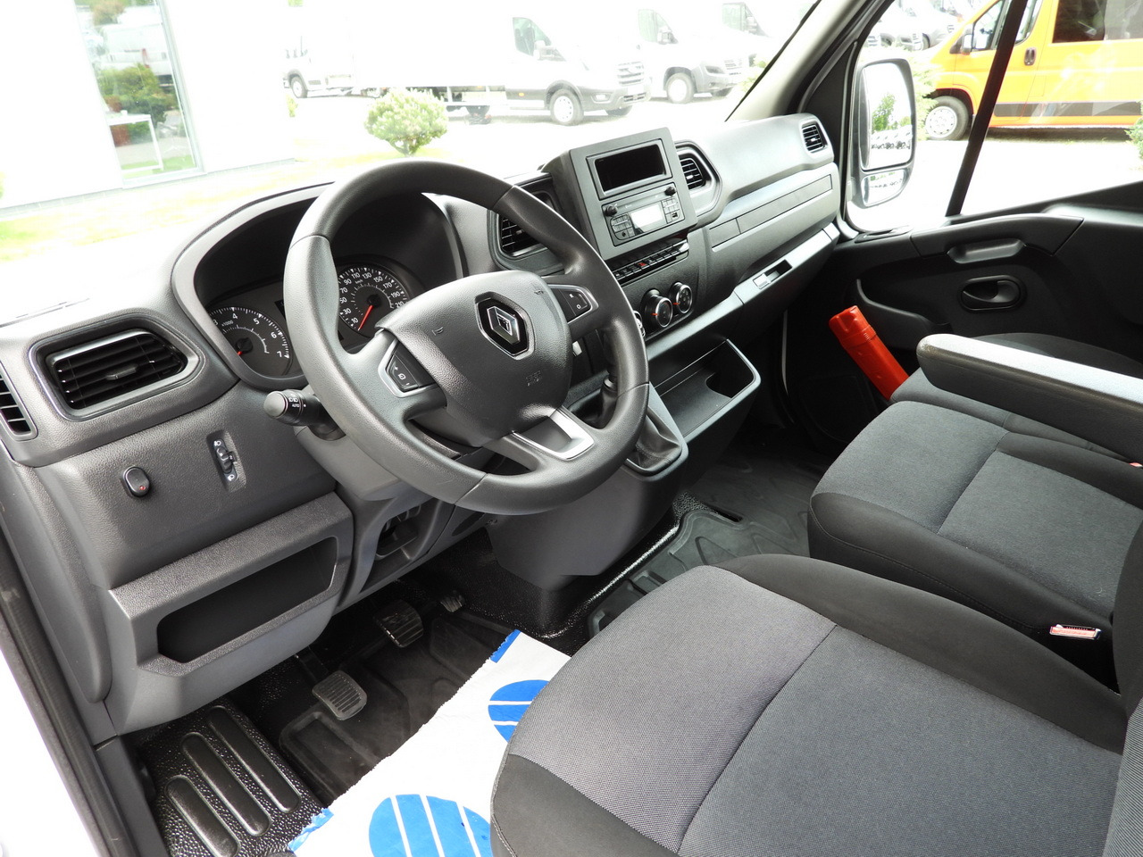 RENAULT MASTER  TARPAULIN 10 PALLETS CRUISE CONTROL LED LIGHTS AIR CONDITIONING  165HP - Тентованный фургон: фото 2 RENAULT MASTER  TARPAULIN 10 PALLETS CRUISE CONTROL LED LIGHTS AIR CONDITIONING  165HP - Тентованный фургон: фото 2