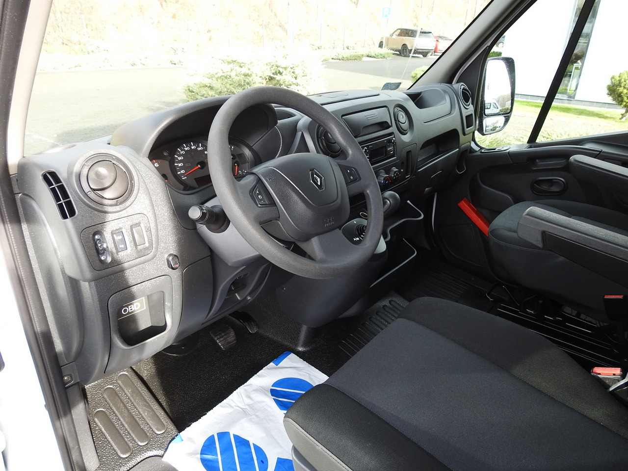 RENAULT MASTER TARPAULIN 10 PALLETS WEBASTO CRUISE CONTROL AIR CONDITIONING PNEUMATICS AUTOMATIC TRANSMISSION 170HP - Тентованный фургон: фото 2 RENAULT MASTER TARPAULIN 10 PALLETS WEBASTO CRUISE CONTROL AIR CONDITIONING PNEUMATICS AUTOMATIC TRANSMISSION 170HP - Тентованный фургон: фото 2