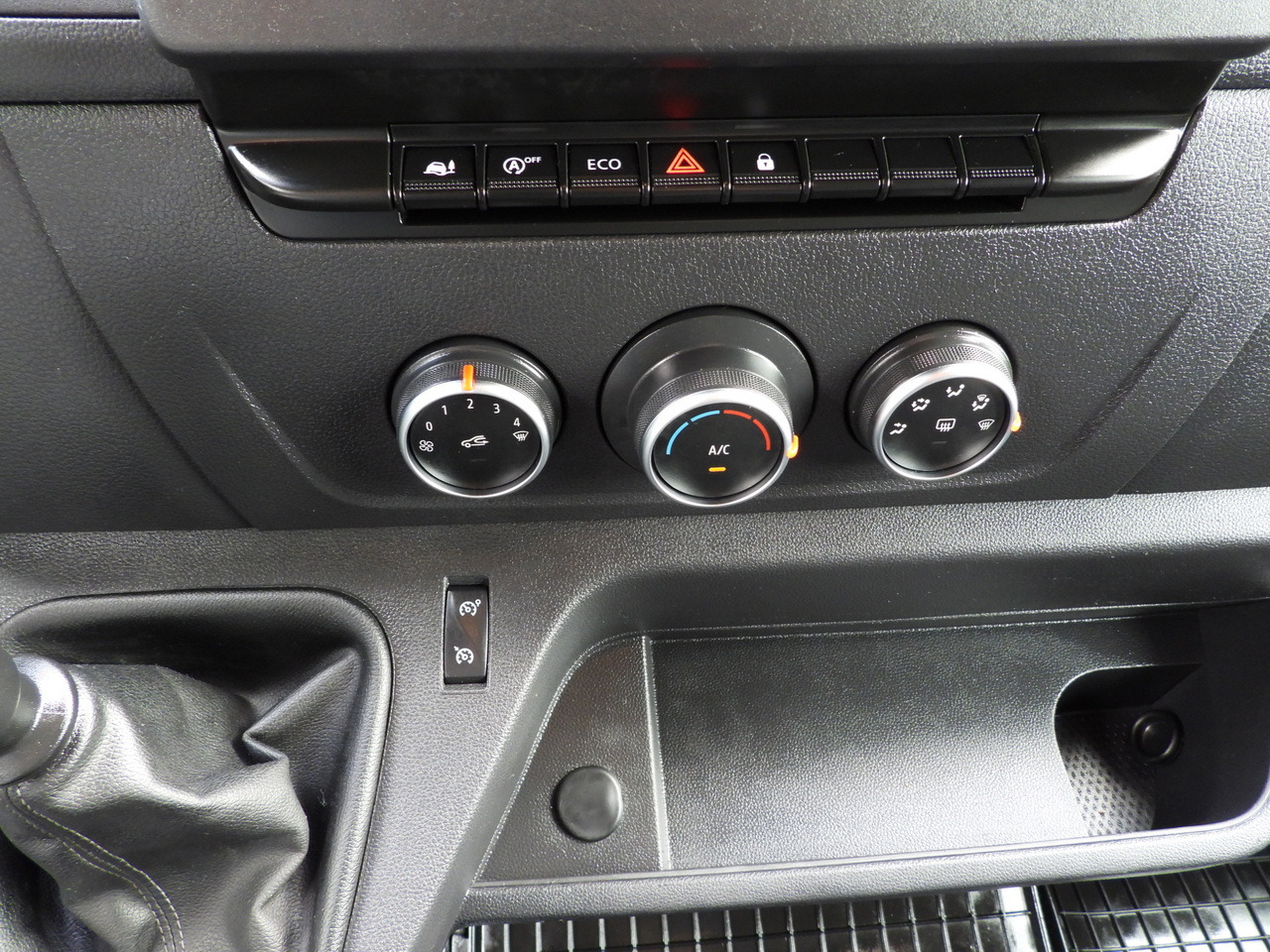 RENAULT MASTER TARPAULIN 10 PALLETS WEBASTO CRUISE CONTROL LED LIGHTS PNEUMATICS AIR CONDITIONING  165HP в лизинг RENAULT MASTER TARPAULIN 10 PALLETS WEBASTO CRUISE CONTROL LED LIGHTS PNEUMATICS AIR CONDITIONING  165HP: фото 34