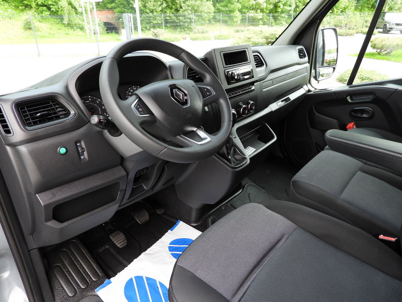 RENAULT MASTER TARPAULIN 10 PALLETS WEBASTO CRUISE CONTROL LED LIGHTS PNEUMATICS AIR CONDITIONING  165HP - Тентованный фургон: фото 2 RENAULT MASTER TARPAULIN 10 PALLETS WEBASTO CRUISE CONTROL LED LIGHTS PNEUMATICS AIR CONDITIONING  165HP - Тентованный фургон: фото 2