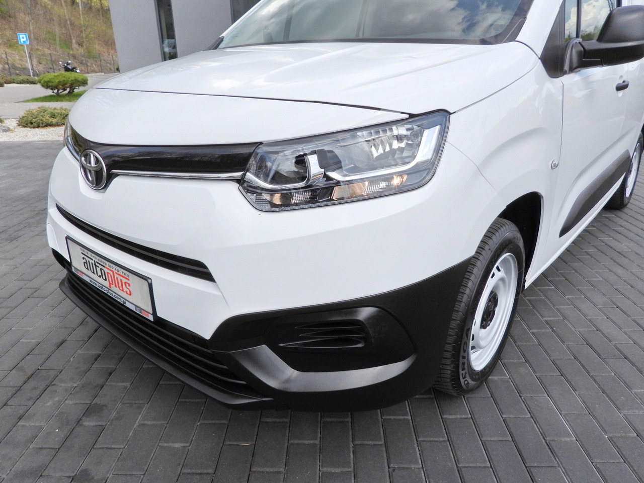 Фургон-рефрижератор TOYOTA PROACE CITY REFRIGERATOR VAN -15*C POWER SUPPLY 230V CRUISE CONTROL AIR CONDITIONING 100HP: фото 21 Фургон-рефрижератор TOYOTA PROACE CITY REFRIGERATOR VAN -15*C POWER SUPPLY 230V CRUISE CONTROL AIR CONDITIONING 100HP: фото 21