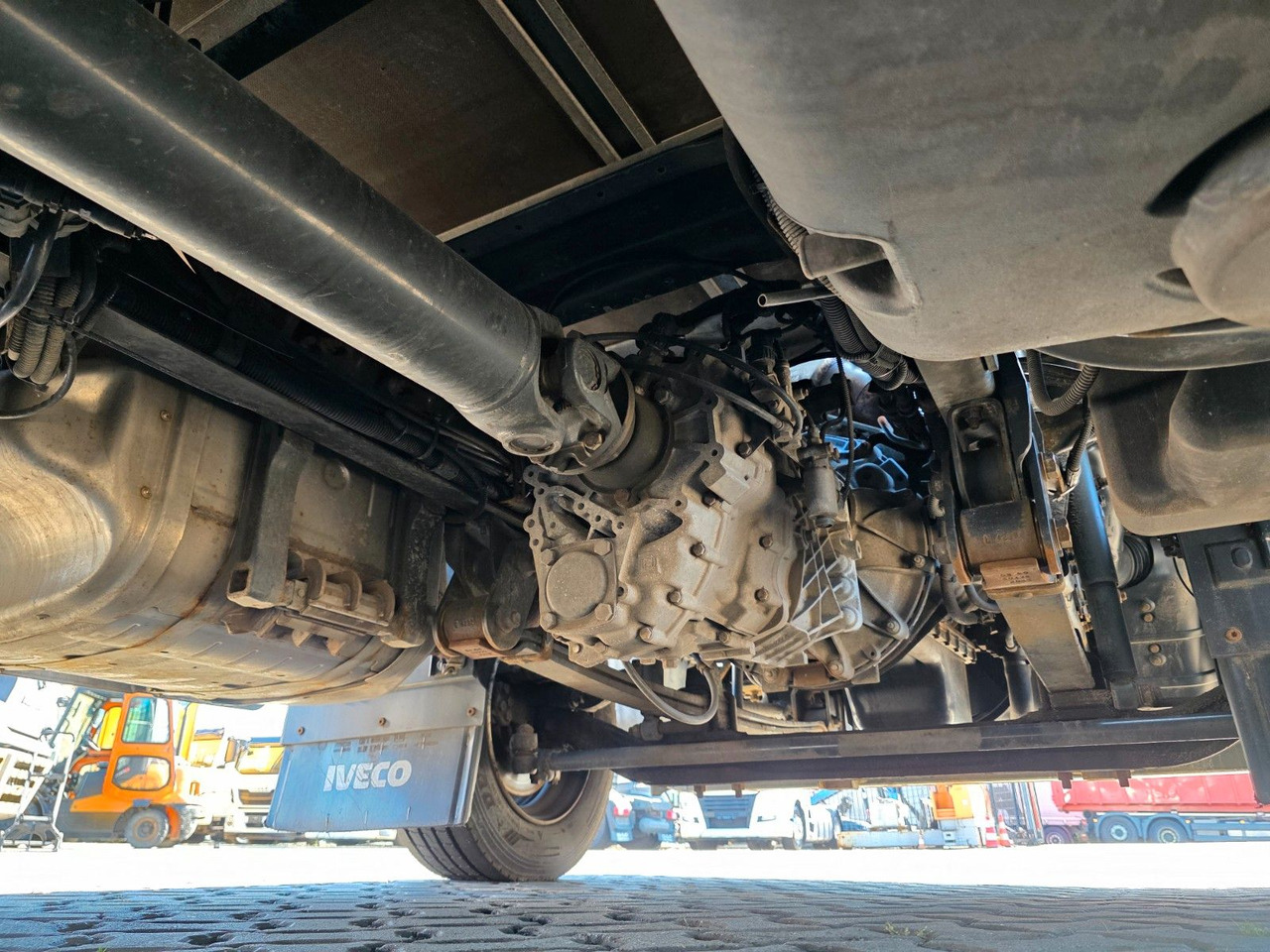 Грузовик с закрытым кузовом Iveco Eurocargo 120E28 / Ladebordwand: фото 26