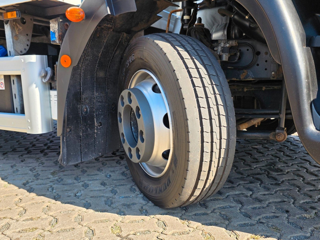 Грузовик с закрытым кузовом Iveco Eurocargo 120E28 / Ladebordwand: фото 45