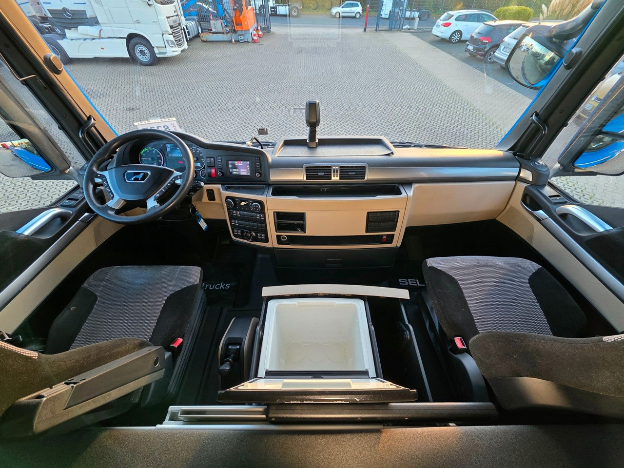 Грузовик-контейнеровоз/ Сменный кузов MAN TGX 18.460 4X2 LL / Standklimaanlage: фото 36