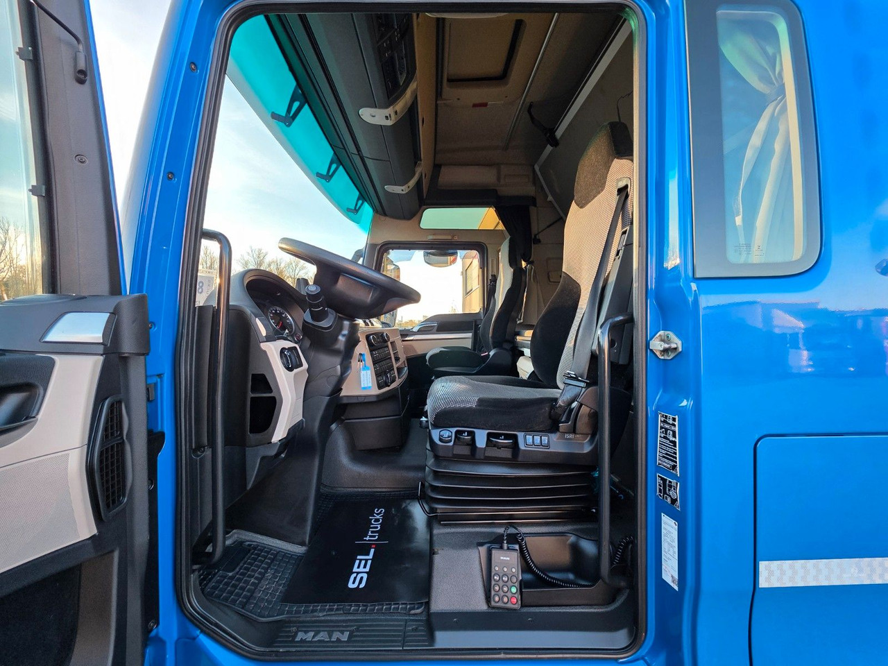 Грузовик-контейнеровоз/ Сменный кузов MAN TGX 18.460 4X2 LL / Standklimaanlage: фото 26