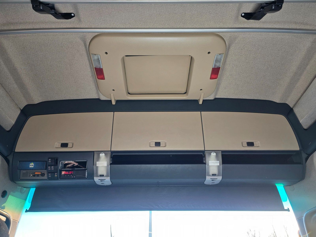 Грузовик-контейнеровоз/ Сменный кузов MAN TGX 18.460 4X2 LL / Standklimaanlage: фото 34