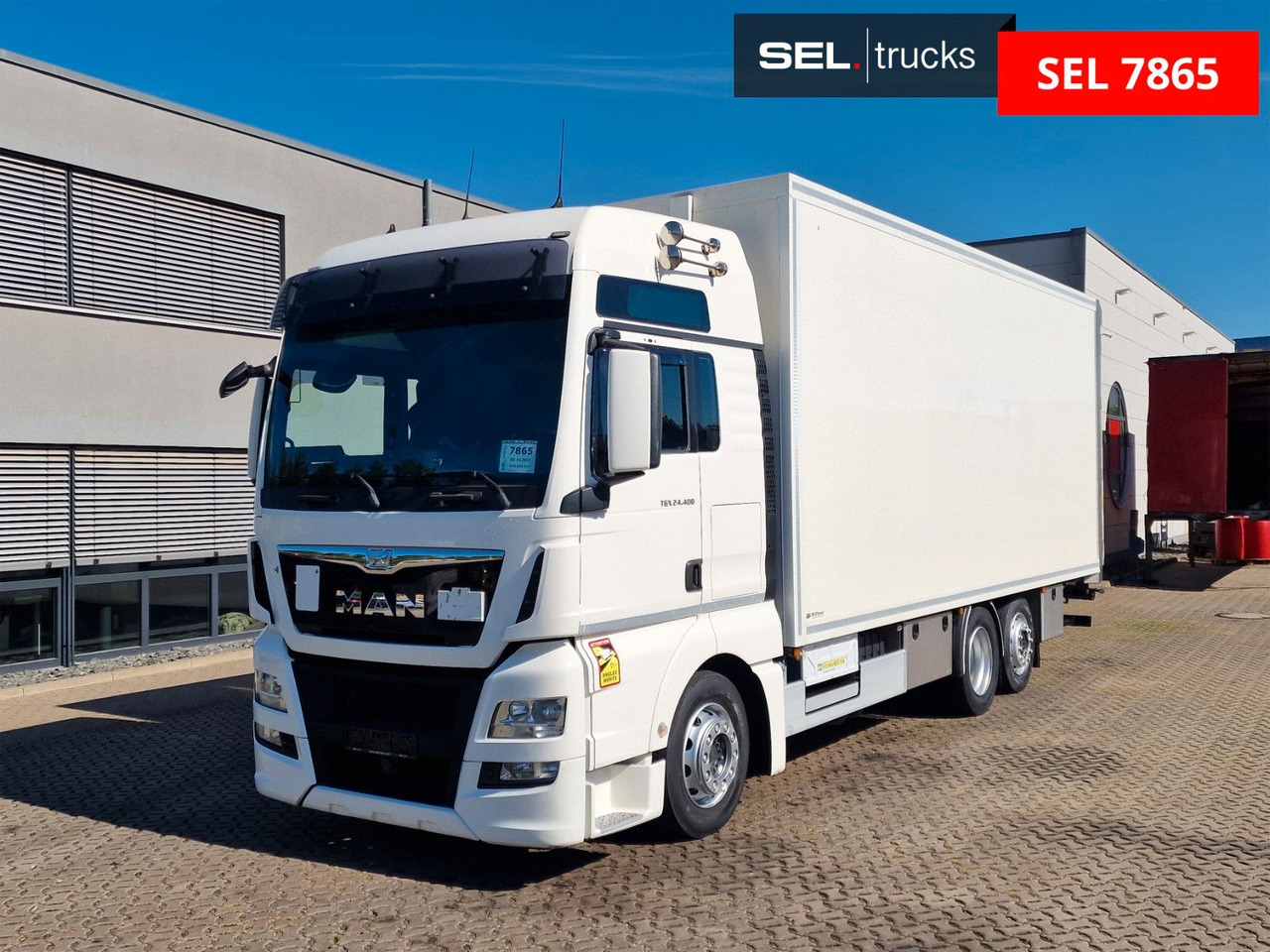 MAN TGX 24.400 6X2-2 LL-U / Intarder / Ldbw / Konvek - Грузовик с закрытым кузовом: фото 1 MAN TGX 24.400 6X2-2 LL-U / Intarder / Ldbw / Konvek - Грузовик с закрытым кузовом: фото 1