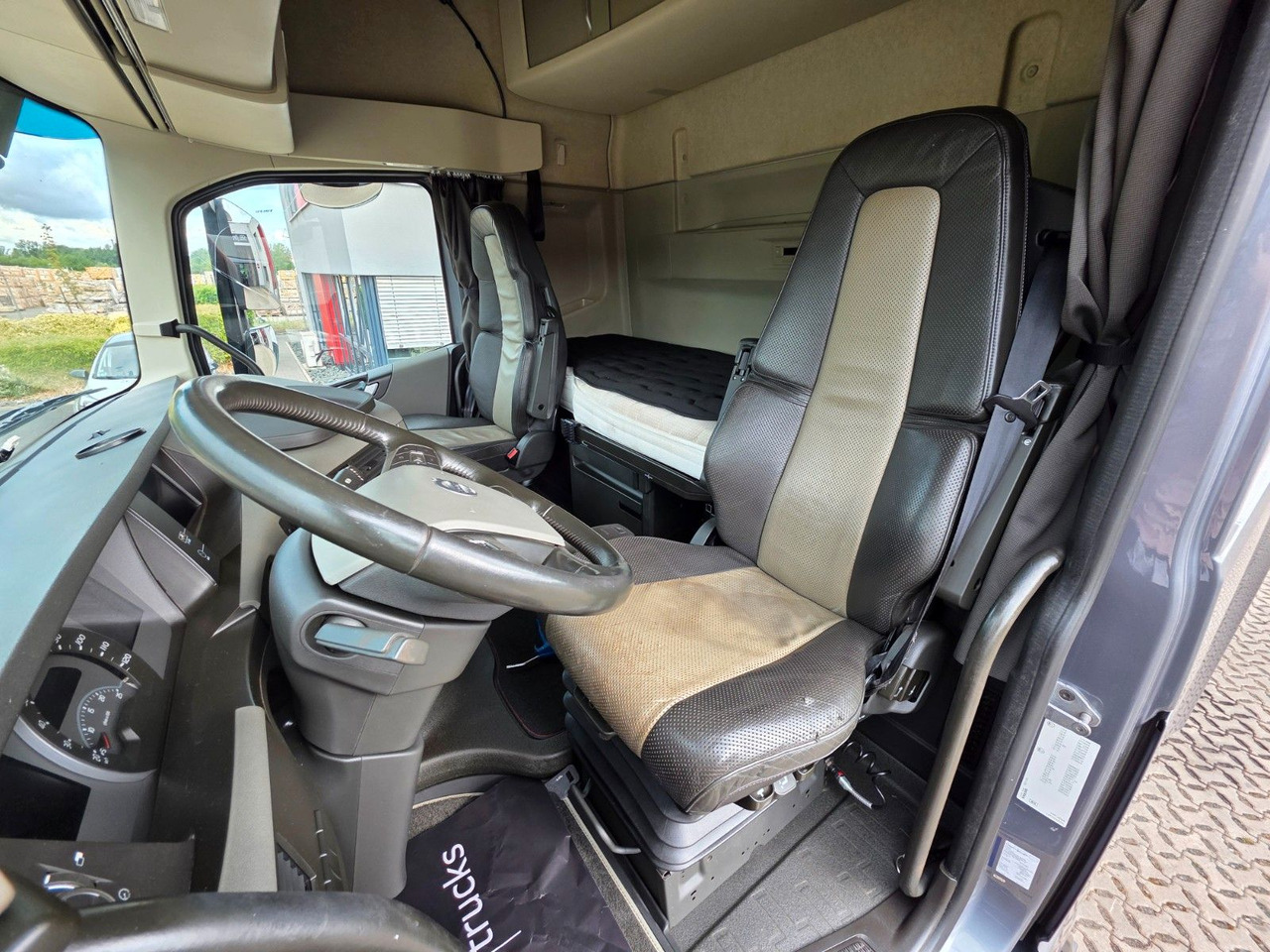 Тягач Volvo FH 540 / Retarder / Standklima / TV / 6D: фото 15