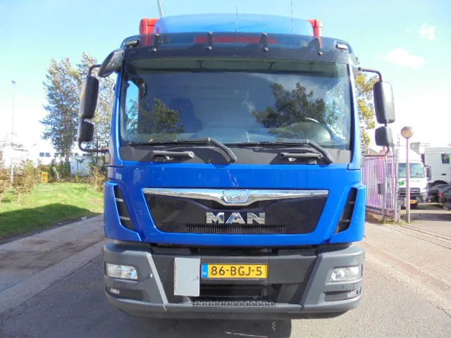 MAN TGM 12.250 - Грузовик с закрытым кузовом: фото 2 MAN TGM 12.250 - Грузовик с закрытым кузовом: фото 2