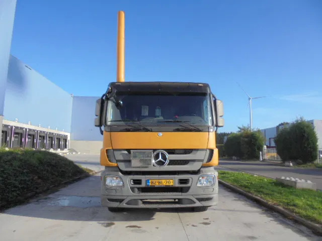 Mercedes-Benz Actros 2532 LENA ADR - Ассенизатор: фото 2 Mercedes-Benz Actros 2532 LENA ADR - Ассенизатор: фото 2