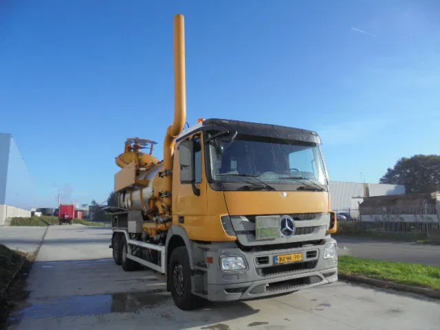 Mercedes-Benz Actros 2532 LENA ADR - Ассенизатор: фото 3 Mercedes-Benz Actros 2532 LENA ADR - Ассенизатор: фото 3