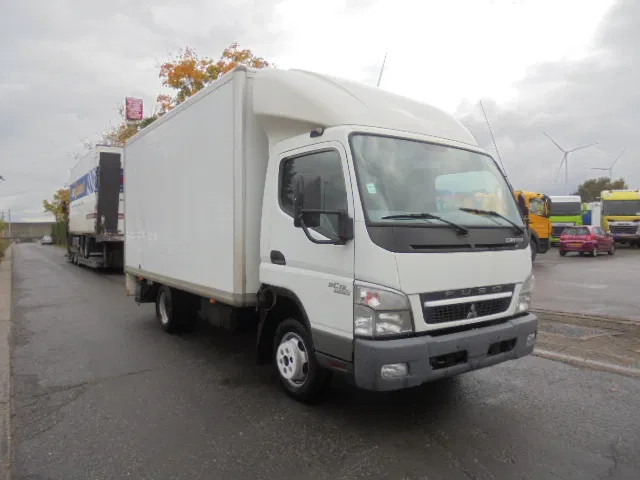 Mitsubishi Canter 3C13 LOW KM - Фургон с закрытым кузовом, Грузопассажирский фургон: фото 3 Mitsubishi Canter 3C13 LOW KM - Фургон с закрытым кузовом, Грузопассажирский фургон: фото 3