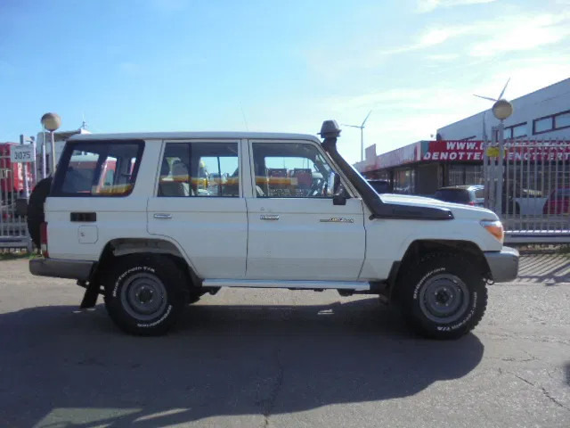 Легковой автомобиль Toyota Land Cruiser HZJ76L 4X4 EXPORT OUTSIDE EU ONLY: фото 16