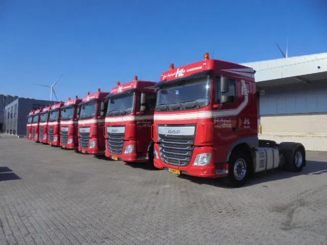 DAF XF 440 6X2 NL TRUCK 15X IN STOCK - Тягач: фото 1 DAF XF 440 6X2 NL TRUCK 15X IN STOCK - Тягач: фото 1