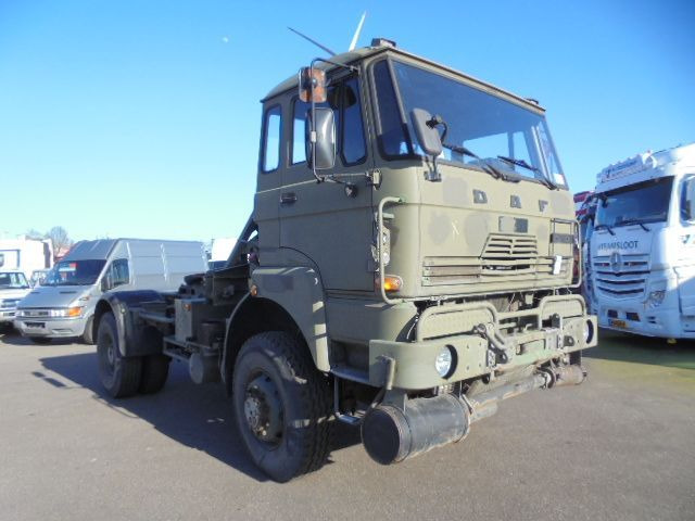 DAF YA YTV 2300 4X4 +WSK - Тягач: фото 2 DAF YA YTV 2300 4X4 +WSK - Тягач: фото 2