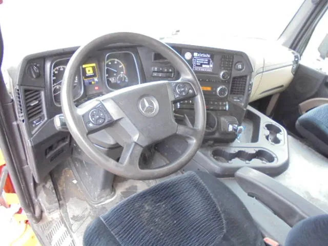 Тягач Mercedes-Benz Actros 1840: фото 11