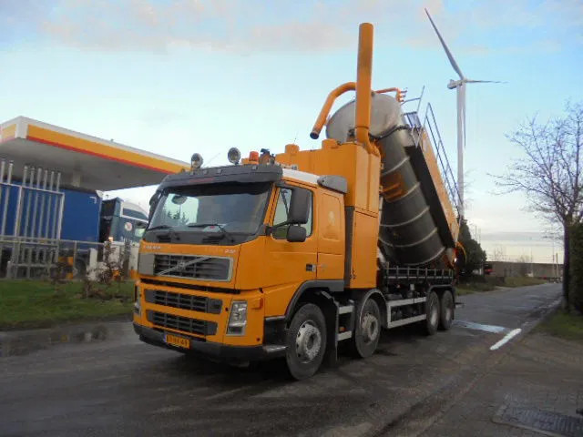 Volvo FM 400 8X4 NL TRUCK - Ассенизатор: фото 1 Volvo FM 400 8X4 NL TRUCK - Ассенизатор: фото 1