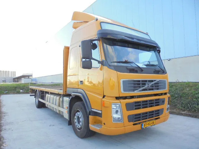 Volvo FM FM 300 LOW KM - Грузовик с закрытым кузовом: фото 3 Volvo FM FM 300 LOW KM - Грузовик с закрытым кузовом: фото 3