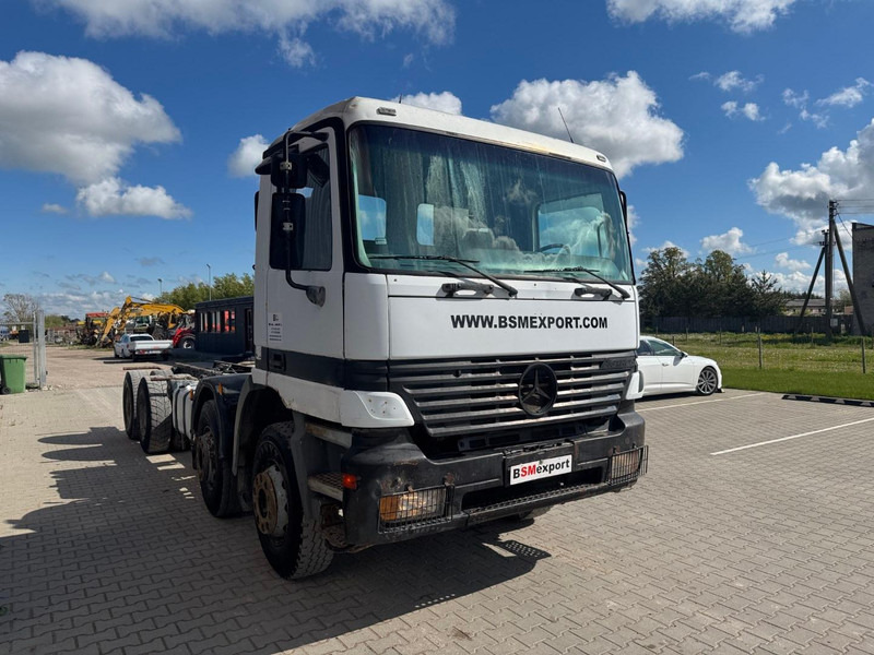 Mercedes-Benz Actros 3235 - Грузовик-шасси: фото 3 Mercedes-Benz Actros 3235 - Грузовик-шасси: фото 3