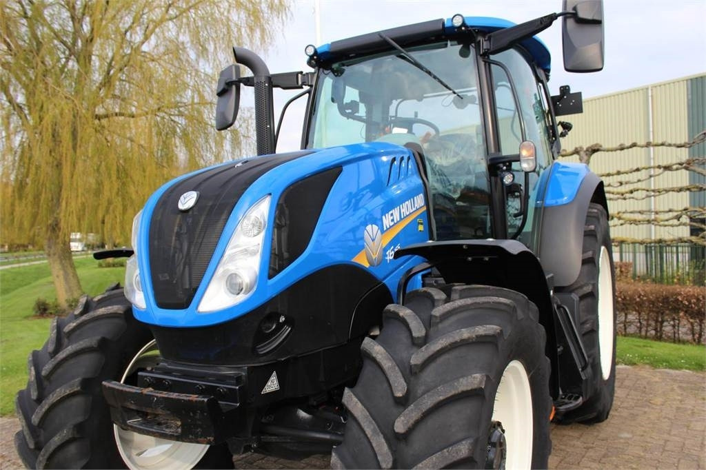 New Holland T6.155 - Трактор: фото 2 New Holland T6.155 - Трактор: фото 2