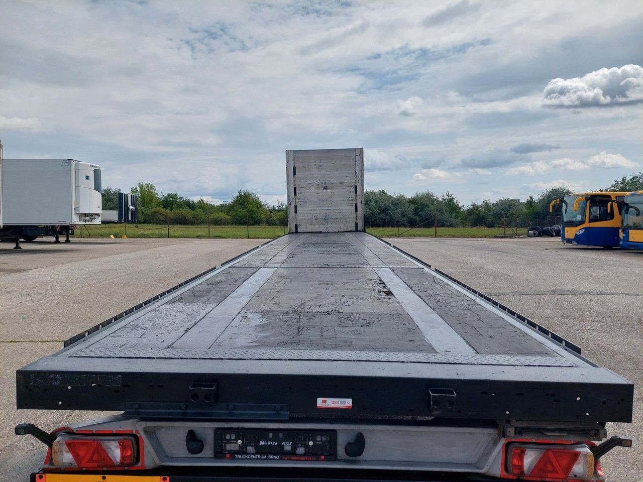 Kögel S24 Mega - Полуприцеп бортовой/ Платформа: фото 5 Kögel S24 Mega - Полуприцеп бортовой/ Платформа: фото 5