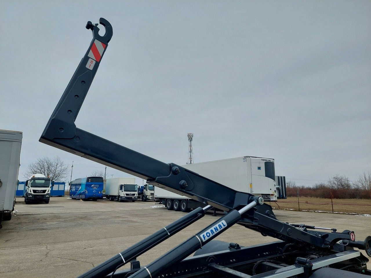 MAN TG3 TGL 12.190 BB 4x2 - Крюковой мультилифт: фото 5 MAN TG3 TGL 12.190 BB 4x2 - Крюковой мультилифт: фото 5