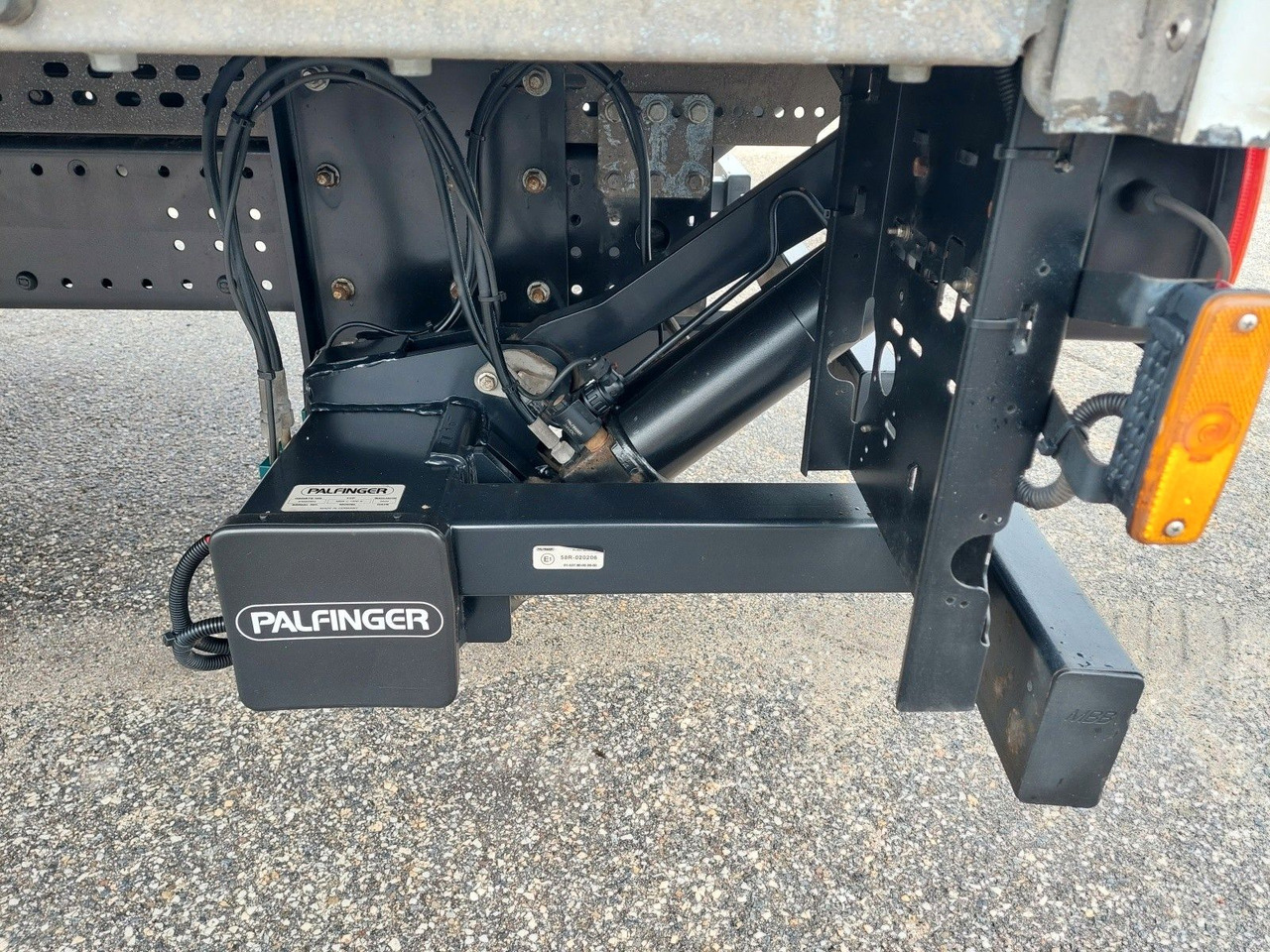 MAN TGL 12.250 BL 4x2 в лизинг MAN TGL 12.250 BL 4x2: фото 14