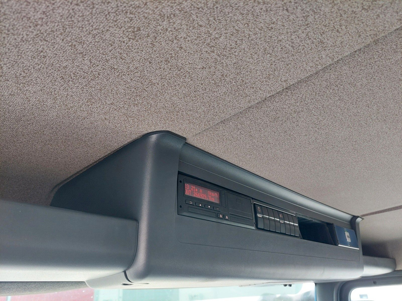 MAN TGL 12.250 BL 4x2 в лизинг MAN TGL 12.250 BL 4x2: фото 35