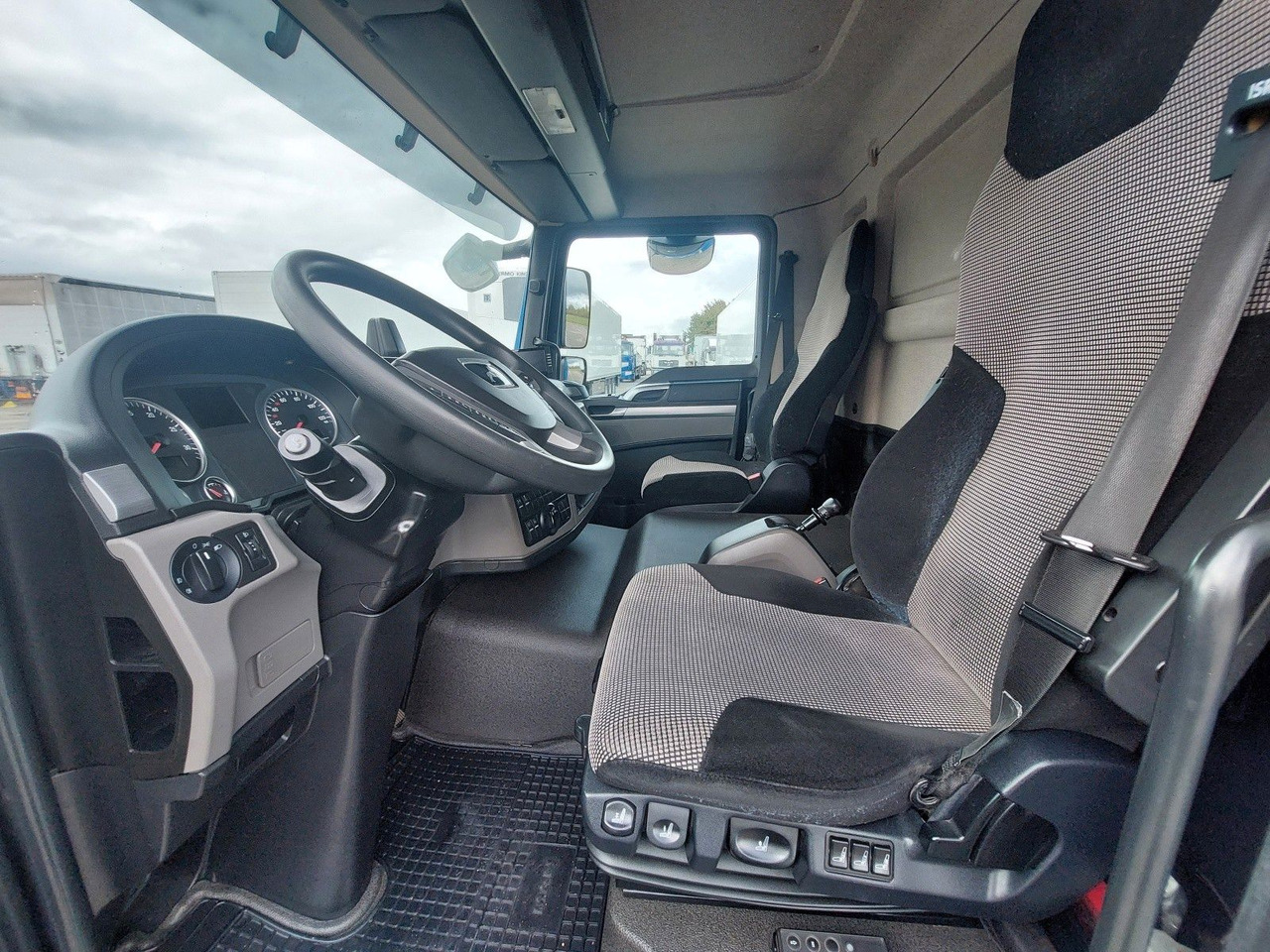 MAN TGL 12.250 BL 4x2 в лизинг MAN TGL 12.250 BL 4x2: фото 32