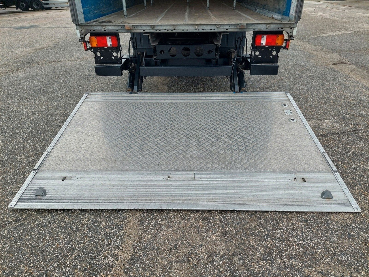 MAN TGL 12.250 BL 4x2 в лизинг MAN TGL 12.250 BL 4x2: фото 6