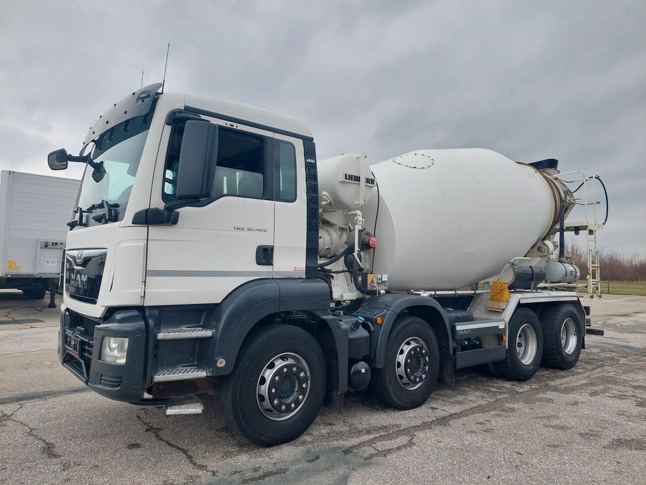 MAN TGS 32.420 BB mix Liebherr 9m3 8x4 - Автобетоносмеситель: фото 1 MAN TGS 32.420 BB mix Liebherr 9m3 8x4 - Автобетоносмеситель: фото 1