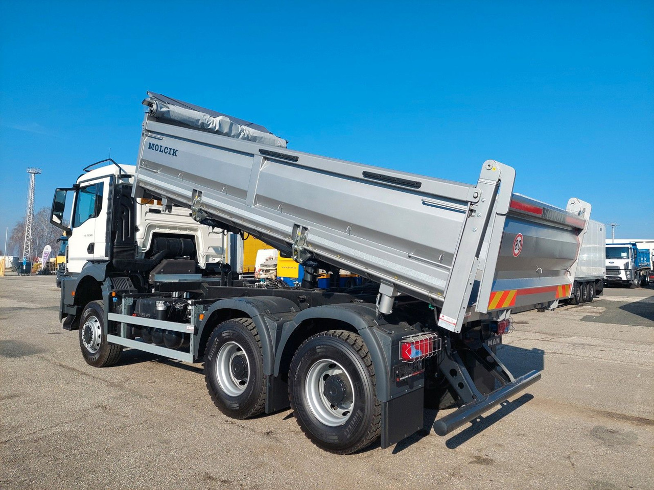 MAN TGS 35.520 6X6 BB CH - Самосвал: фото 3 MAN TGS 35.520 6X6 BB CH - Самосвал: фото 3